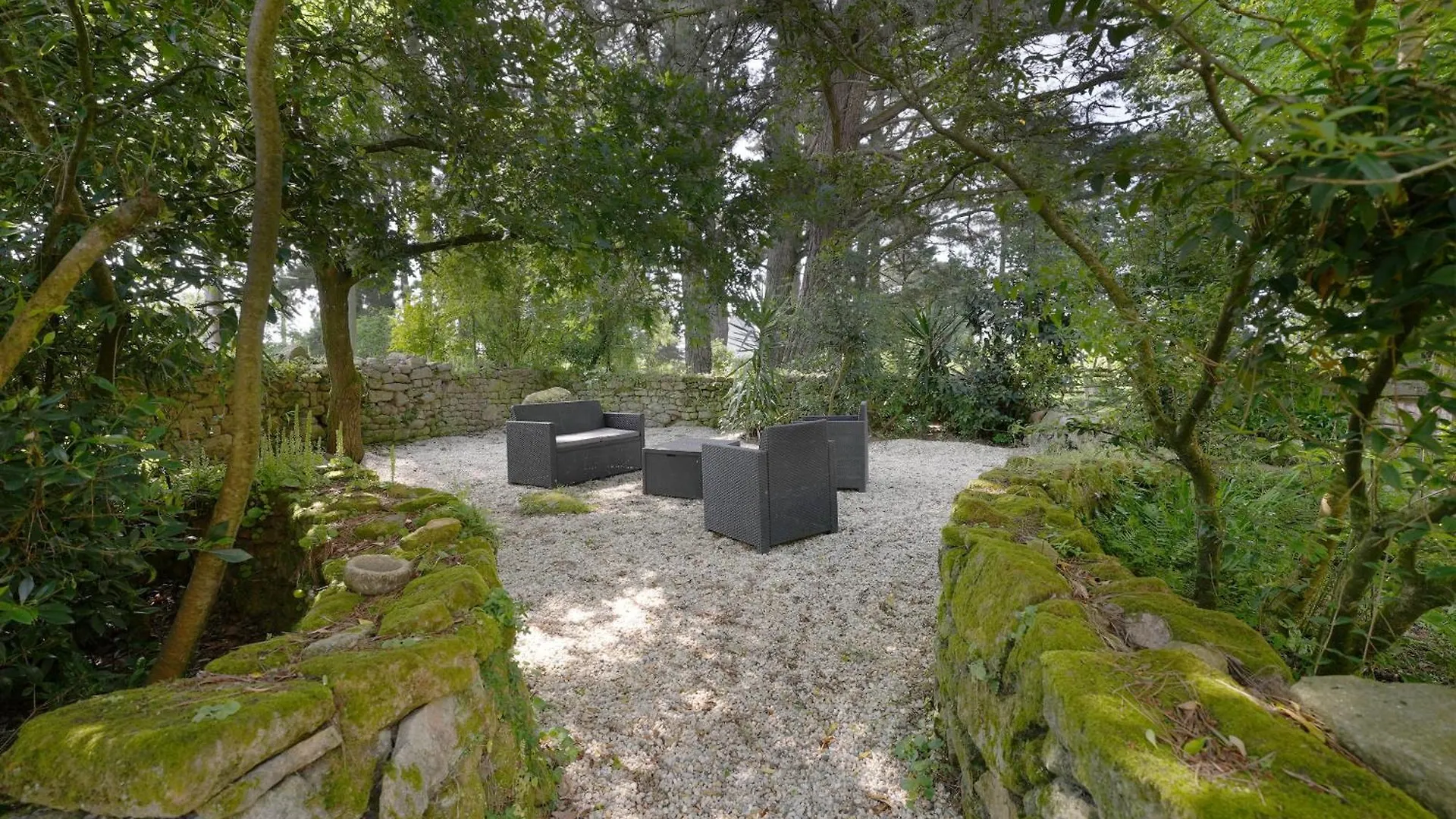 Gite Ange De La Ria - Chaumiere De Berringue Plouhinec  Plouhinec (Morbihan)